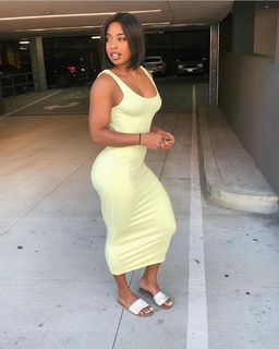 Qimmah Russo feet photo thumbnail