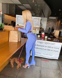 Qimmah Russo feet photo thumbnail