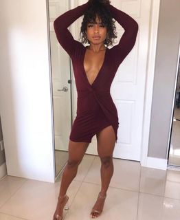 Qimmah Russo feet photo thumbnail