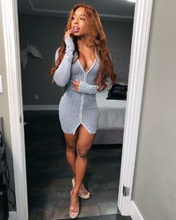 Qimmah Russo feet photo thumbnail