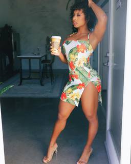 Qimmah Russo feet photo thumbnail