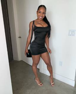 Qimmah Russo feet photo thumbnail