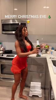 Qimmah Russo feet photo thumbnail