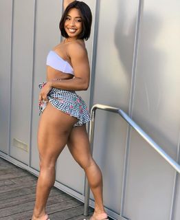 Qimmah Russo feet photo thumbnail