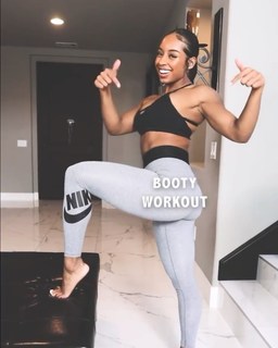 Qimmah Russo feet photo thumbnail