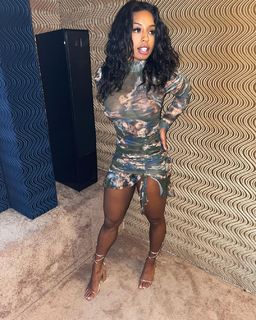 Qimmah Russo feet photo thumbnail