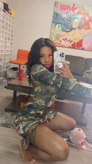 Qimmah Russo feet photo thumbnail