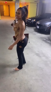 Qimmah Russo feet photo thumbnail