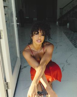 Qimmah Russo feet photo thumbnail