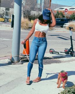 Qimmah Russo feet photo thumbnail