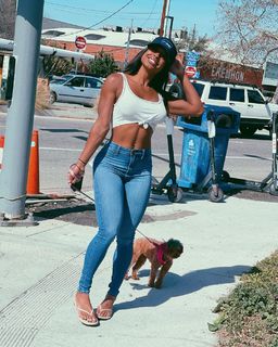 Qimmah Russo feet photo thumbnail