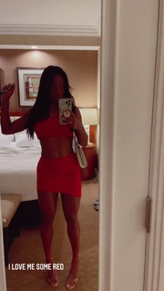 Qimmah Russo feet photo thumbnail