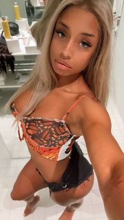 Qimmah Russo feet photo thumbnail