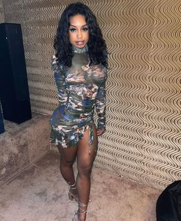 Qimmah Russo feet photo thumbnail