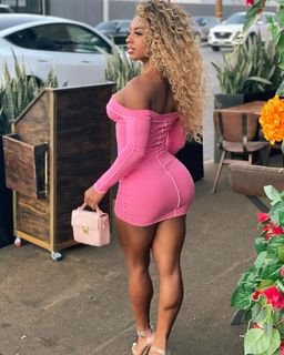 Qimmah Russo feet photo thumbnail