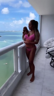 Qimmah Russo feet photo thumbnail
