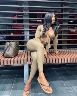 Qimmah Russo feet photo thumbnail