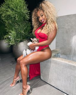 Qimmah Russo feet photo thumbnail