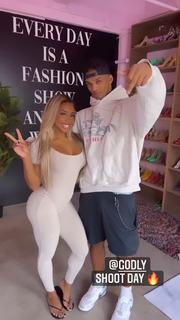 Qimmah Russo feet photo thumbnail