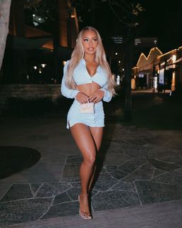 Qimmah Russo feet photo thumbnail
