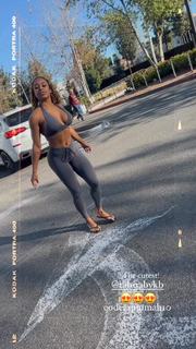 Qimmah Russo feet photo thumbnail
