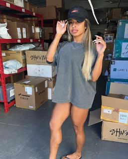 Qimmah Russo feet photo thumbnail