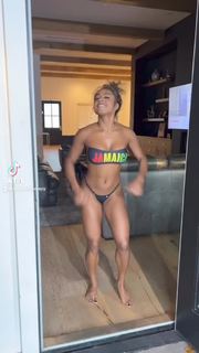 Qimmah Russo feet photo thumbnail