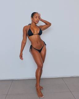 Qimmah Russo feet photo thumbnail