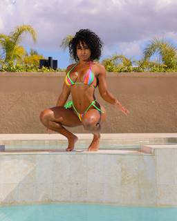 Qimmah Russo feet photo thumbnail