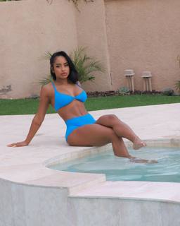 Qimmah Russo feet photo thumbnail