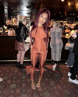 Qimmah Russo feet photo thumbnail