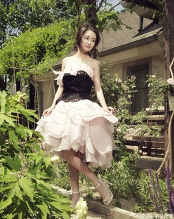 Qin Li feet photo 5