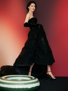 Qin Li feet photo 11