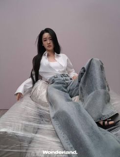 Qin Li feet photo 2
