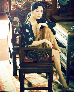 Qing Xu feet photo 15