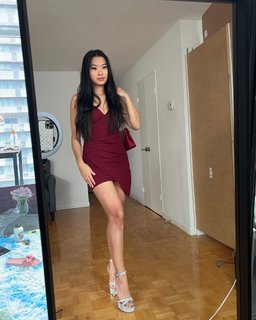 Qiyu Zhou feet photo thumbnail