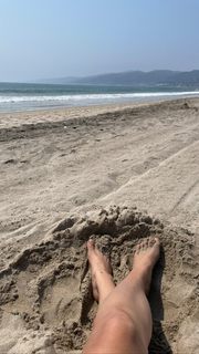Qiyu Zhou feet photo thumbnail