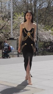 Qiyu Zhou feet photo thumbnail