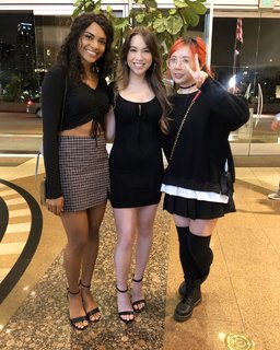 QuarterJade feet photo thumbnail