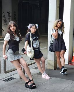 QuarterJade feet photo thumbnail