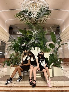 QuarterJade feet photo thumbnail