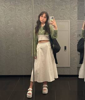 QuarterJade feet photo thumbnail