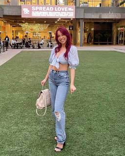 QuarterJade feet photo thumbnail