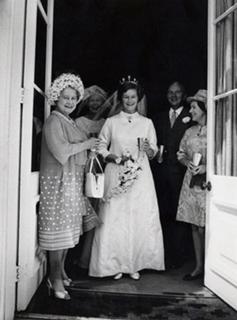 Queen Elizabeth the Queen Mother feet photo 1