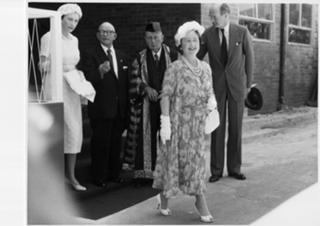 Queen Elizabeth the Queen Mother feet photo 2