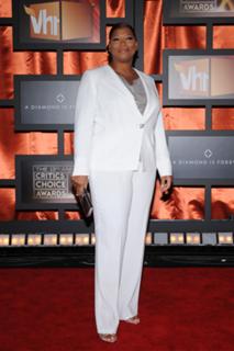 Queen Latifah feet photo thumbnail