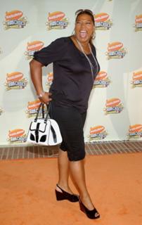 Queen Latifah feet photo thumbnail