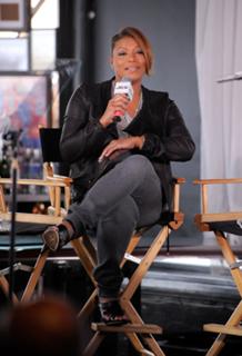 Queen Latifah feet photo thumbnail