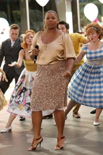 Queen Latifah feet photo thumbnail