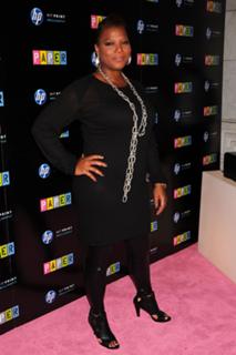 Queen Latifah feet photo thumbnail
